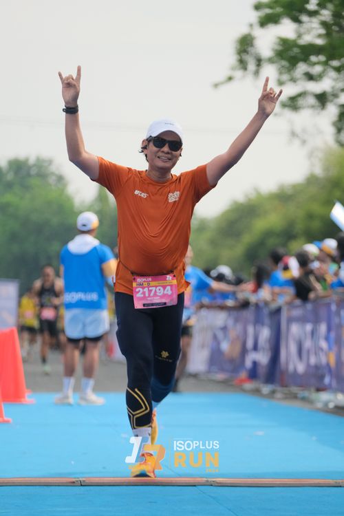 Race photo from Isoplus Run 2024 Surabaya
