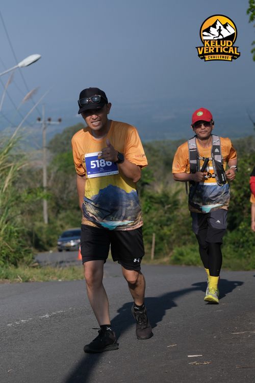 Race photo from Kelud Vertical Challenge 2024