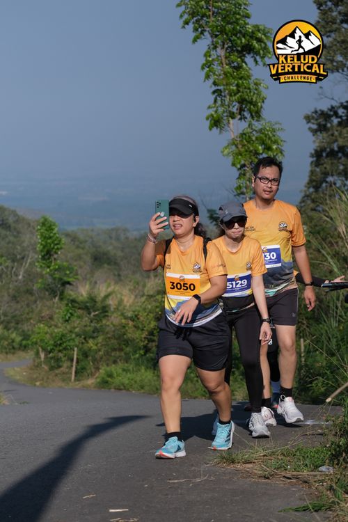Race photo from Kelud Vertical Challenge 2024