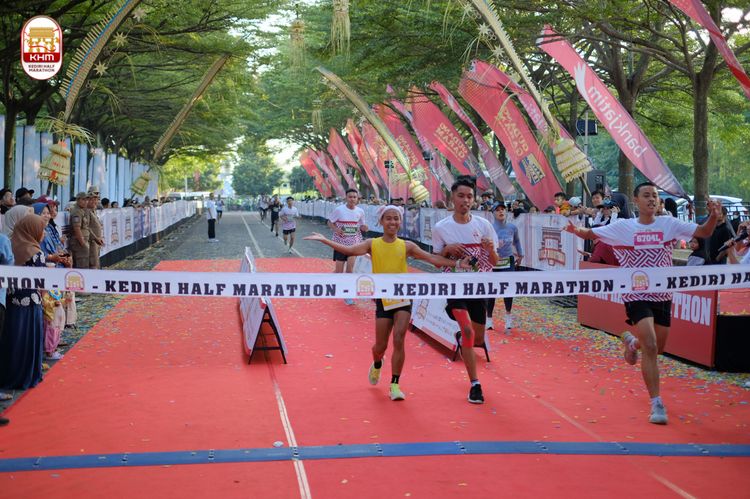 Race photo from Kediri Half Marathon 2024