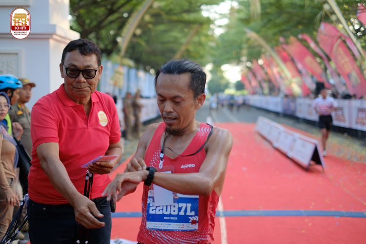 Race photo from Kediri Half Marathon 2024