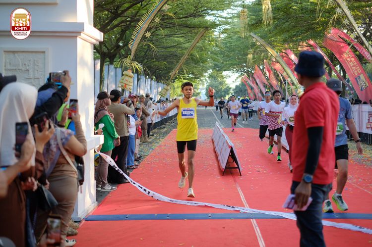 Race photo from Kediri Half Marathon 2024