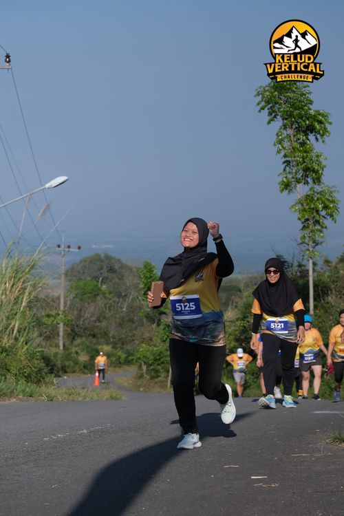 Race photo from Kelud Vertical Challenge 2024