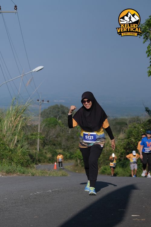 Race photo from Kelud Vertical Challenge 2024