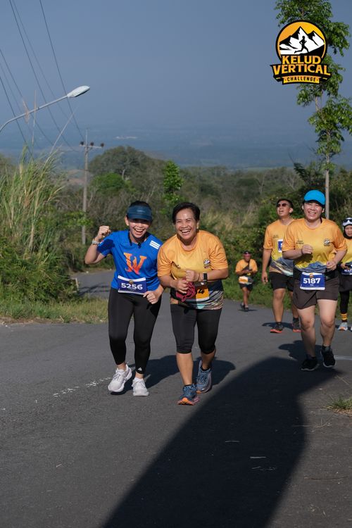 Race photo from Kelud Vertical Challenge 2024