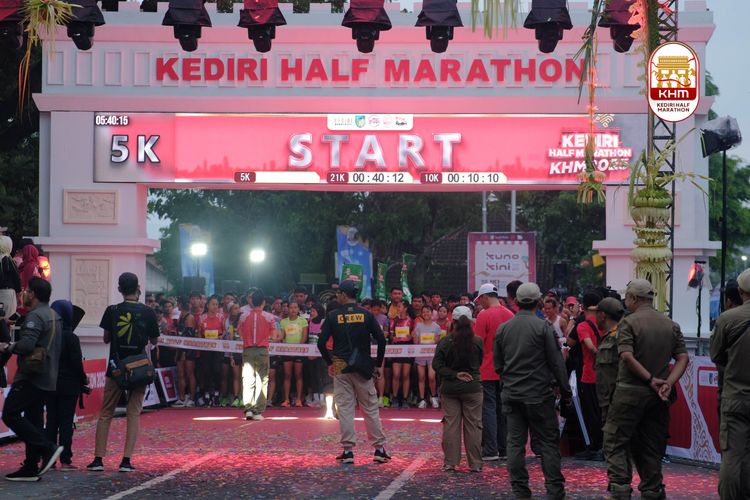 Race photo from Kediri Half Marathon 2025