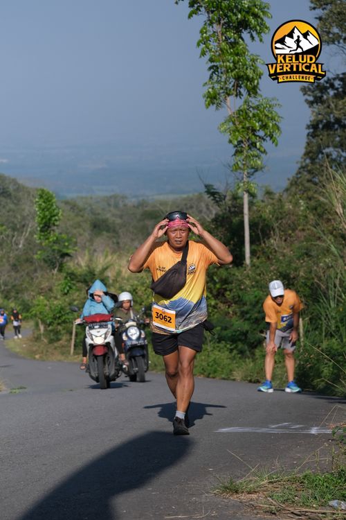 Race photo from Kelud Vertical Challenge 2024