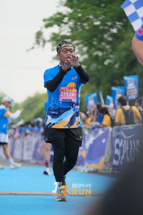 Race photo from Isoplus Run 2024 Surabaya