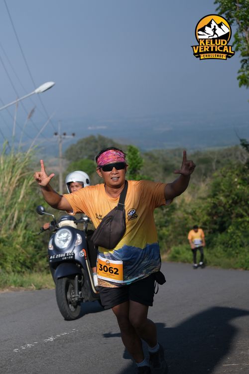 Race photo from Kelud Vertical Challenge 2024