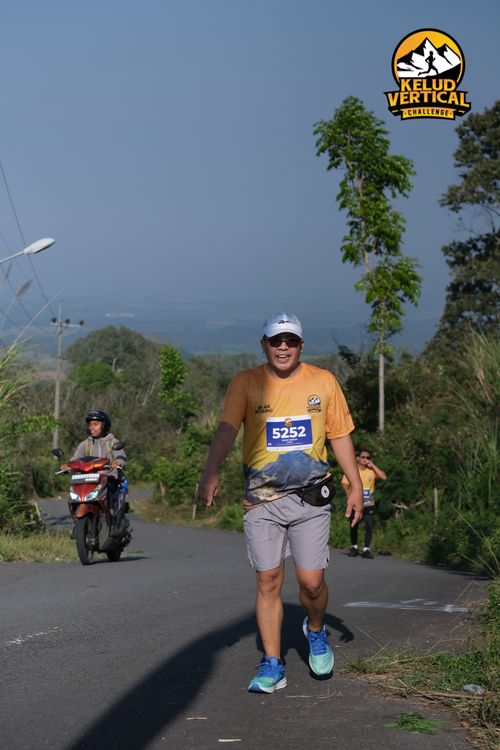 Race photo from Kelud Vertical Challenge 2024