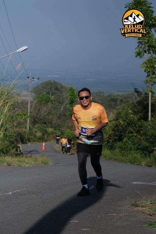 Race photo from Kelud Vertical Challenge 2024