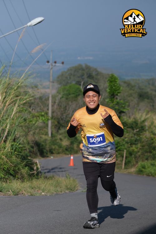 Race photo from Kelud Vertical Challenge 2024