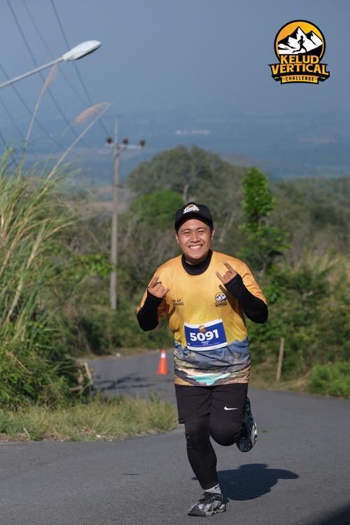Race photo from Kelud Vertical Challenge 2024