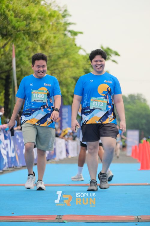Race photo from Isoplus Run 2024 Surabaya
