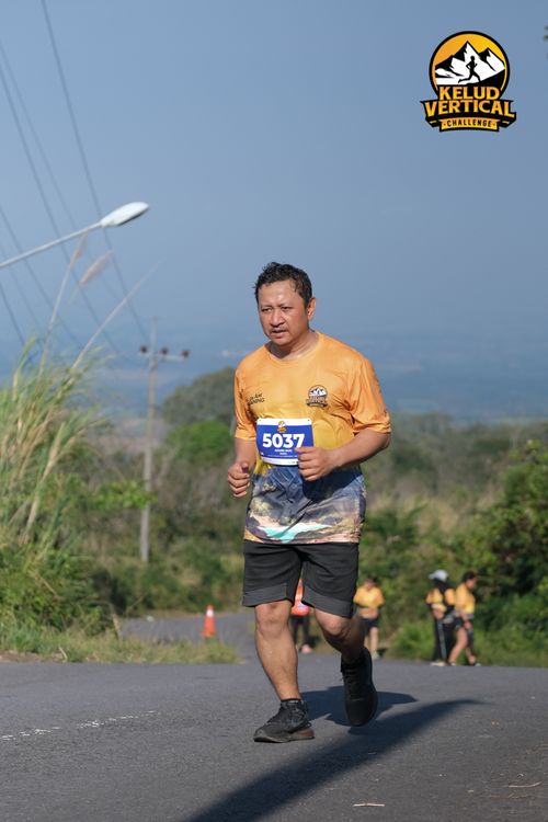 Race photo from Kelud Vertical Challenge 2024