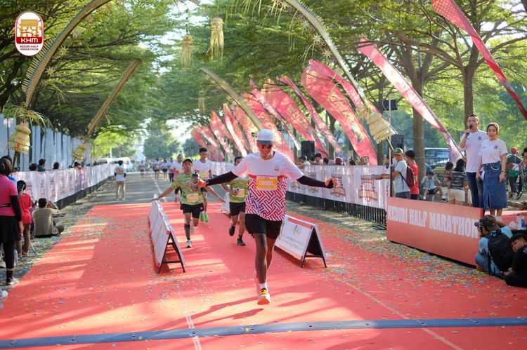 Race photo from Kediri Half Marathon 2024