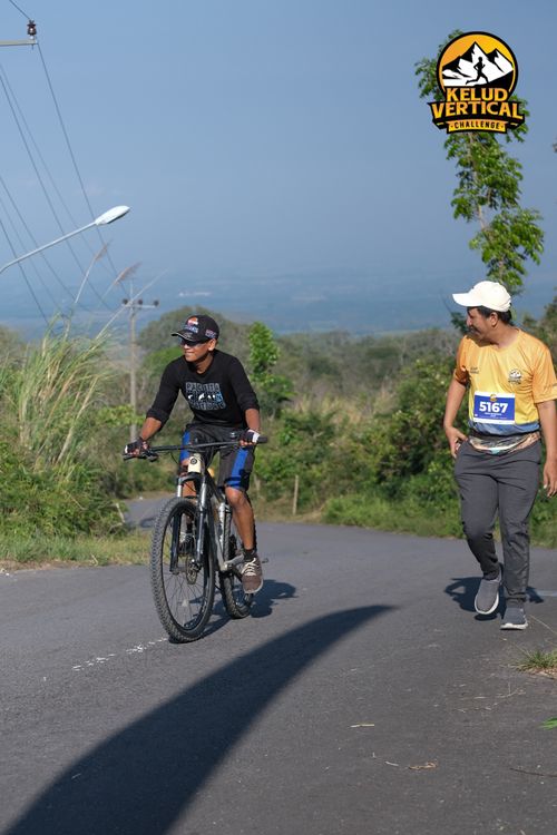 Race photo from Kelud Vertical Challenge 2024