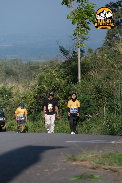 Race photo from Kelud Vertical Challenge 2024