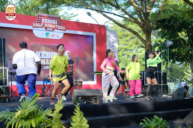 Race photo from Kediri Half Marathon 2024