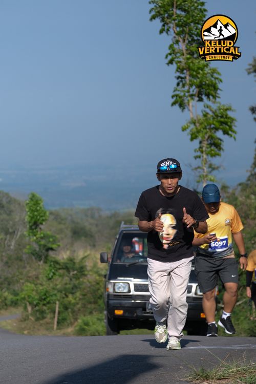 Race photo from Kelud Vertical Challenge 2024