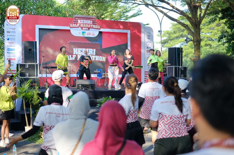 Race photo from Kediri Half Marathon 2024
