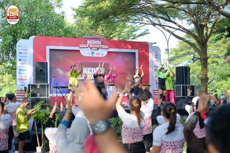 Race photo from Kediri Half Marathon 2024