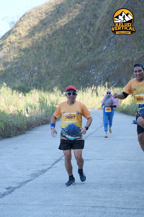 Race photo from Kelud Vertical Challenge 2024