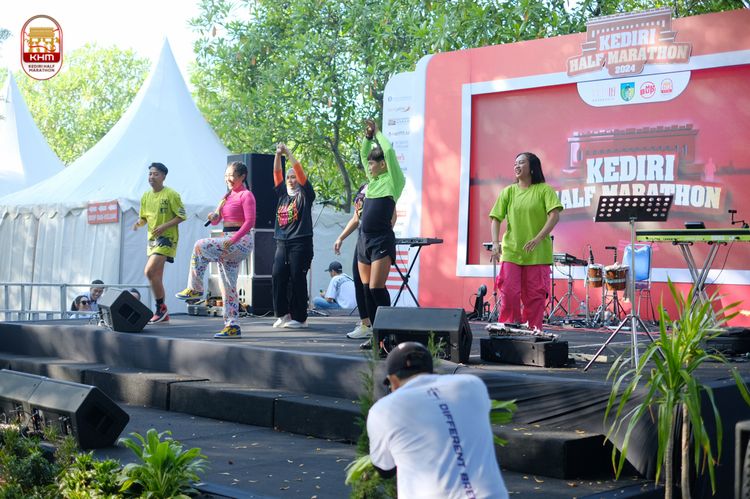 Race photo from Kediri Half Marathon 2024