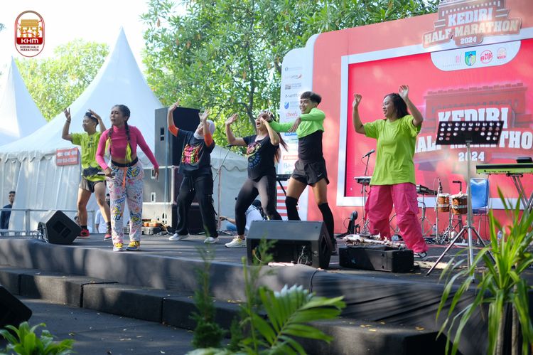 Race photo from Kediri Half Marathon 2024
