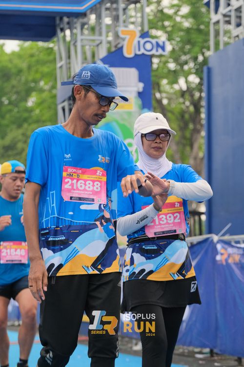 Race photo from Isoplus Run 2024 Surabaya