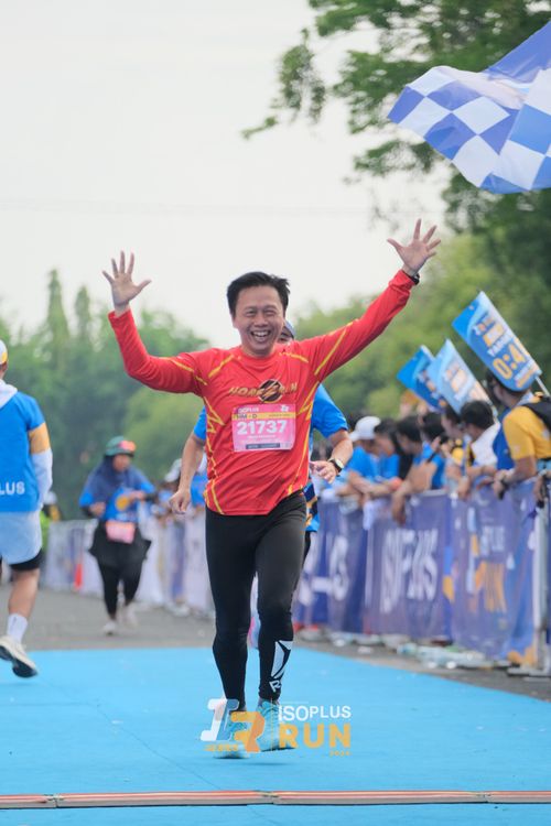 Race photo from Isoplus Run 2024 Surabaya