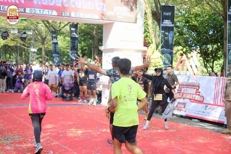 Race photo from Kediri Half Marathon 2024