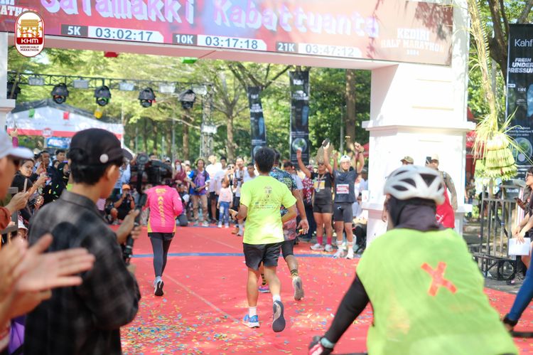 Race photo from Kediri Half Marathon 2024
