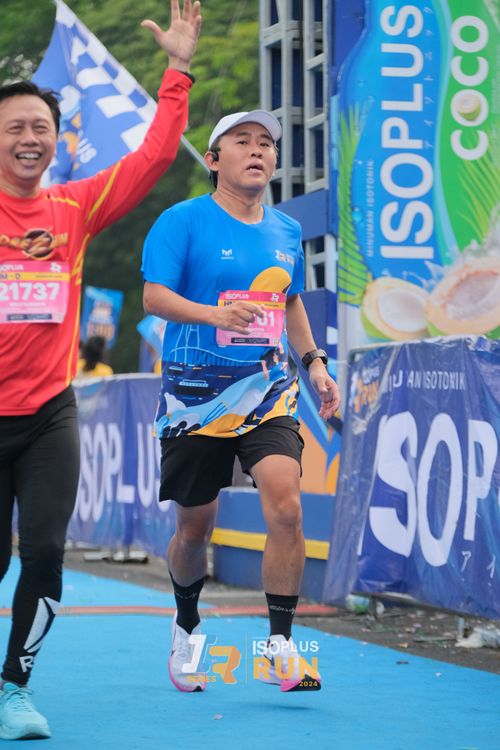 Race photo from Isoplus Run 2024 Surabaya