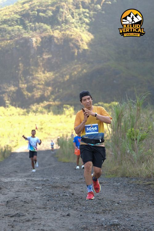 Race photo from Kelud Vertical Challenge 2024