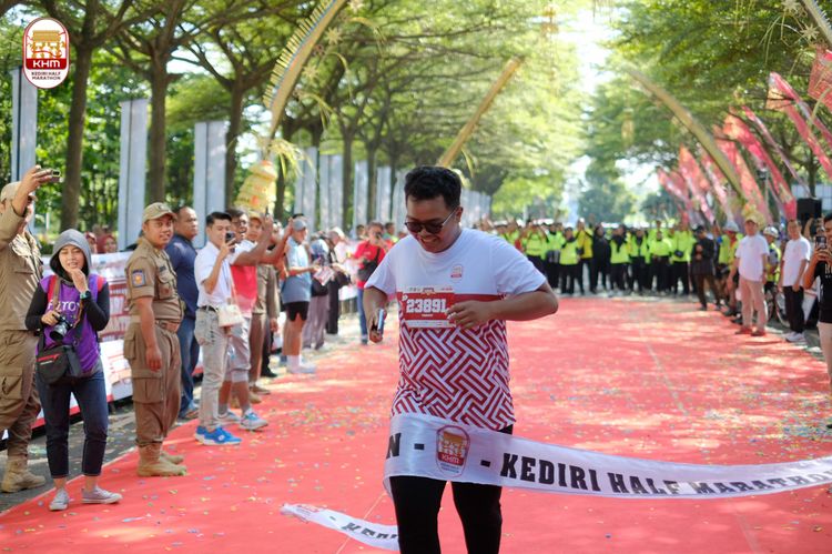 Race photo from Kediri Half Marathon 2024