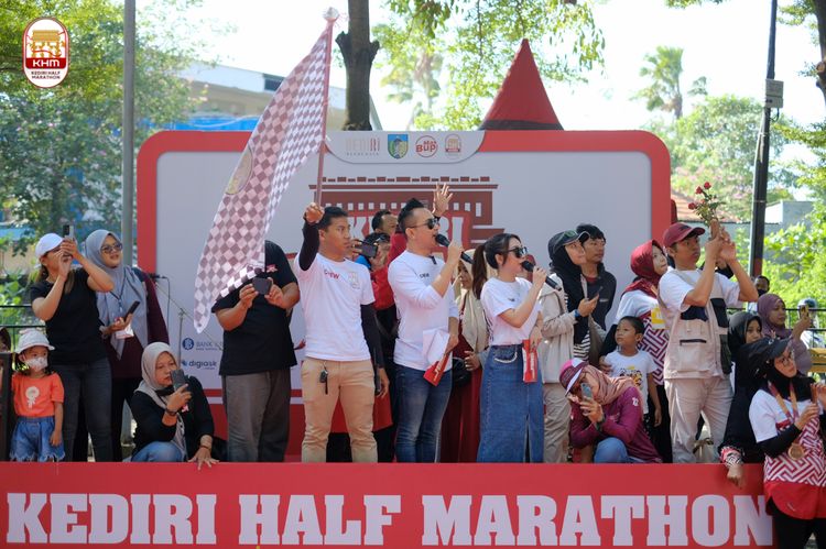 Race photo from Kediri Half Marathon 2024