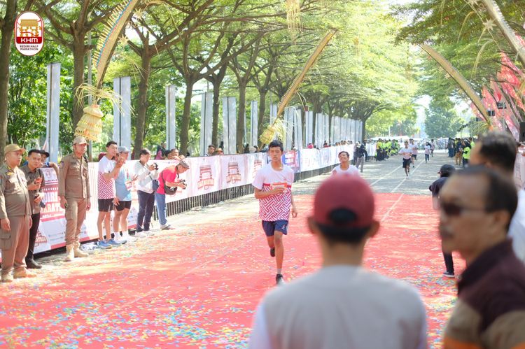 Race photo from Kediri Half Marathon 2024