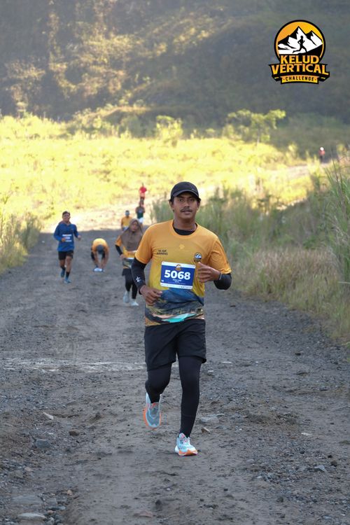 Race photo from Kelud Vertical Challenge 2024