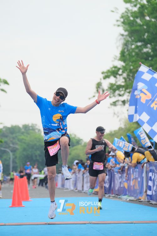 Race photo from Isoplus Run 2024 Surabaya