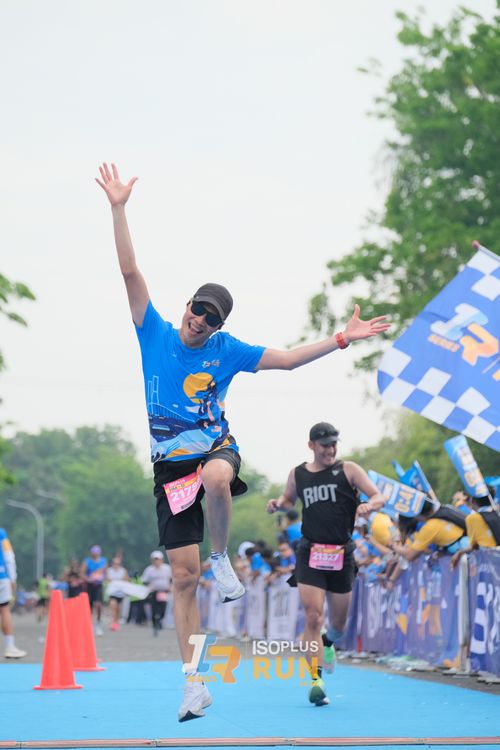 Race photo from Isoplus Run 2024 Surabaya