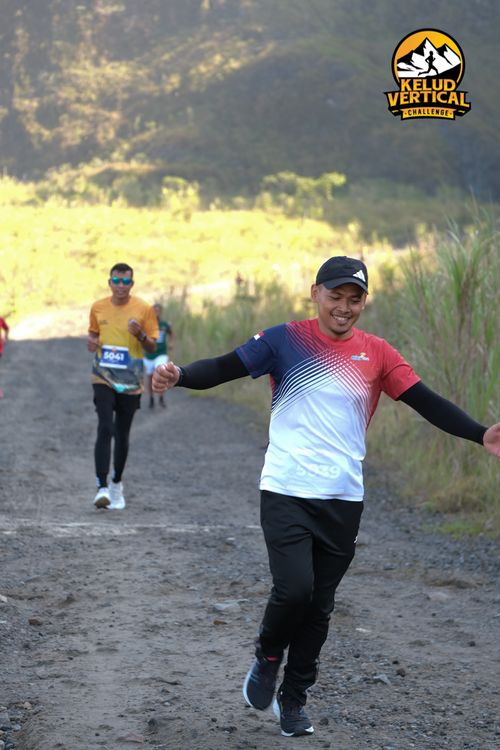 Race photo from Kelud Vertical Challenge 2024