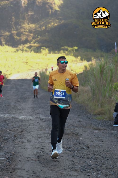 Race photo from Kelud Vertical Challenge 2024