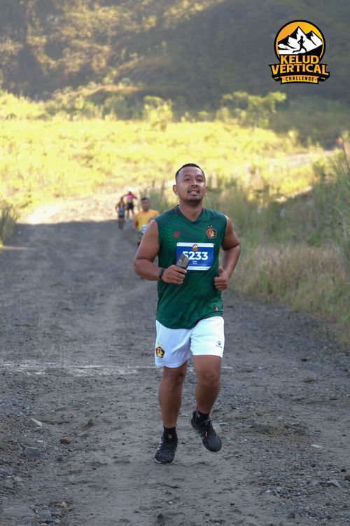 Race photo from Kelud Vertical Challenge 2024