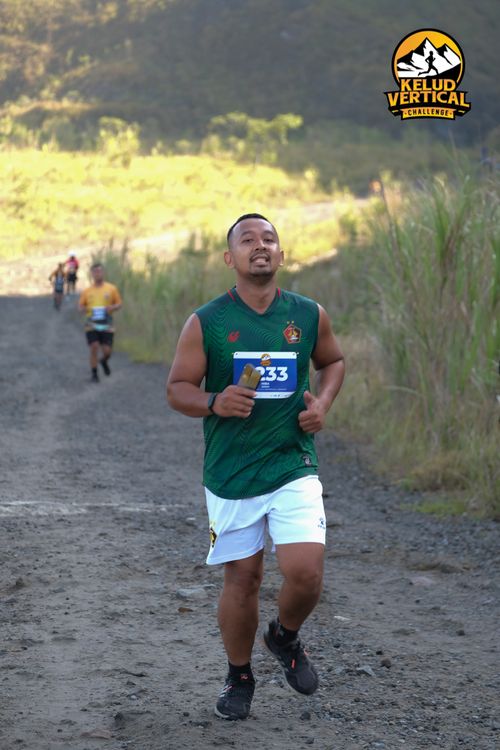 Race photo from Kelud Vertical Challenge 2024