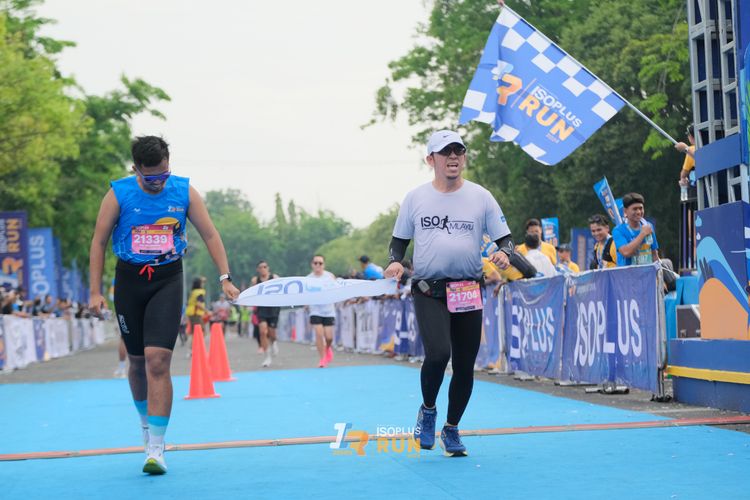Race photo from Isoplus Run 2024 Surabaya