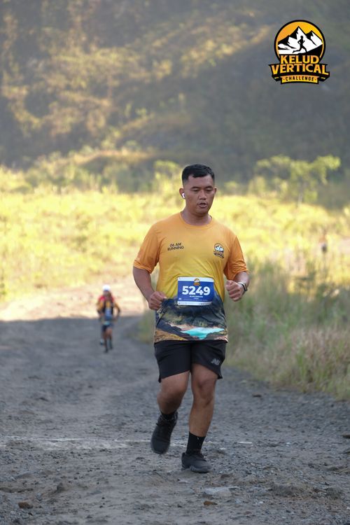 Race photo from Kelud Vertical Challenge 2024
