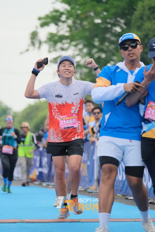 Race photo from Isoplus Run 2024 Surabaya
