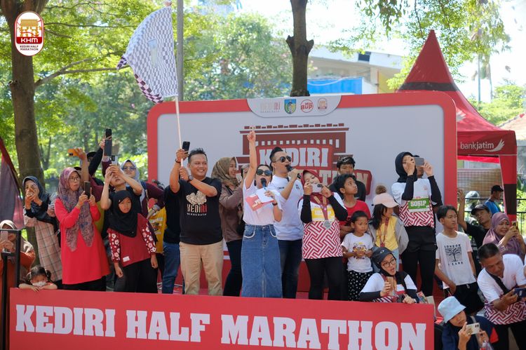 Race photo from Kediri Half Marathon 2024
