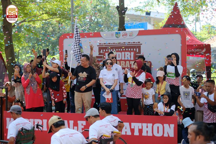 Race photo from Kediri Half Marathon 2024